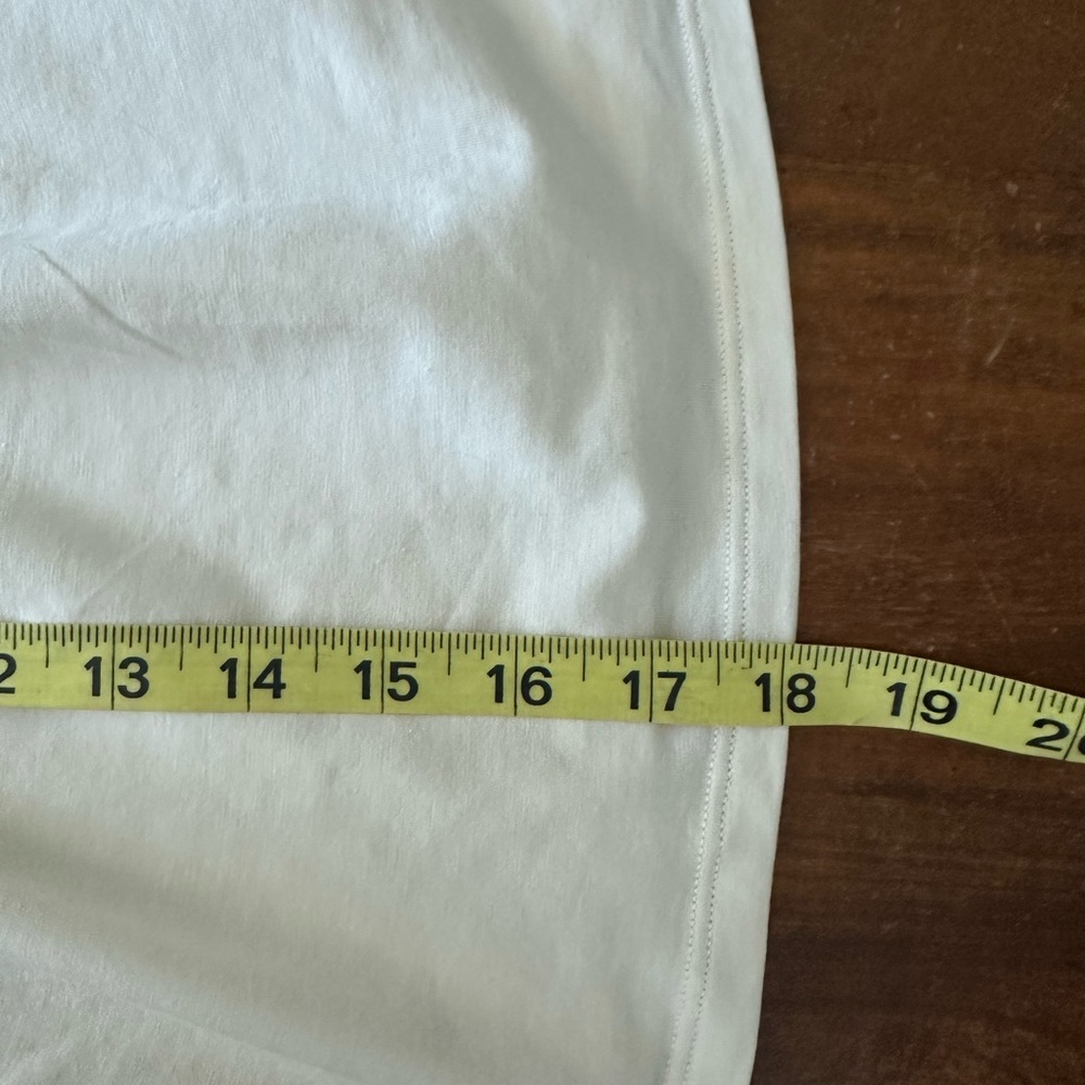 Lululemon Asymetrical front twist cream t-shirt Top cropped length XL NWT - Picture 5 of 7